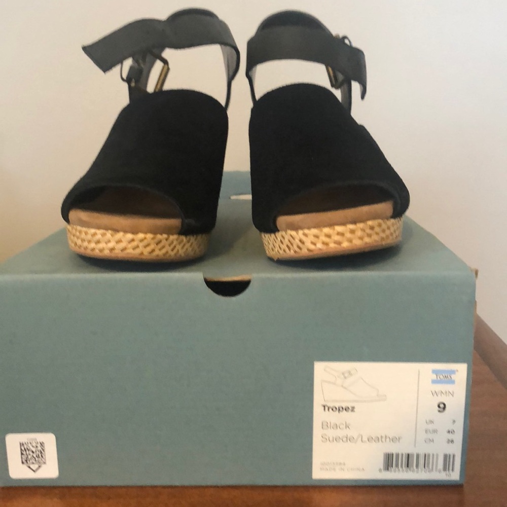 Tom’s Tropez Wedge Shoe